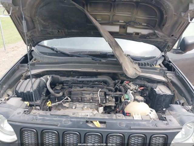 45010690 :رقم المزاد ، ZACCJBAB0JPH48474 vin ، 2018 Jeep Renegade Upland Edition 4x4 مزاد بيع