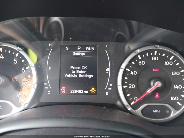 45010690 :رقم المزاد ، ZACCJBAB0JPH48474 vin ، 2018 Jeep Renegade Upland Edition 4x4 مزاد بيع