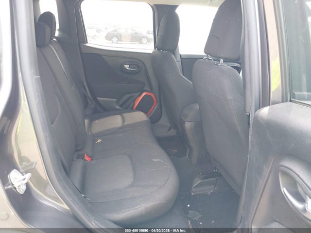 45010690 :رقم المزاد ، ZACCJBAB0JPH48474 vin ، 2018 Jeep Renegade Upland Edition 4x4 مزاد بيع