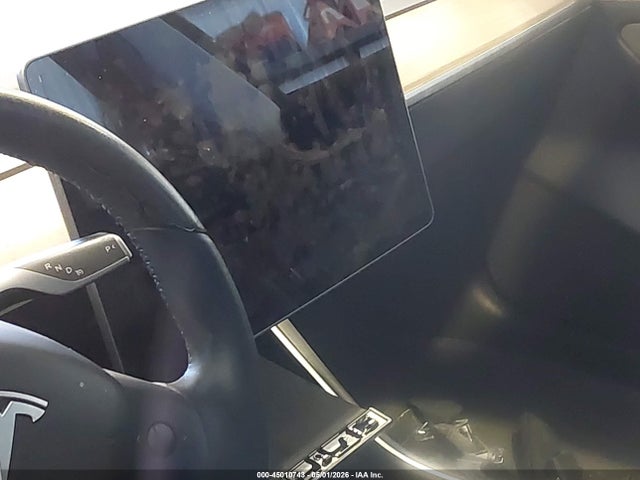 2020 Tesla Model 3 Standard Range Plus Rear-wheel Drive/standard Range Rear-wheel Drive მანქანა იყიდება აუქციონზე, vin: 5YJ3E1EA7LF645627, აუქციონის ნომერი: 45010743