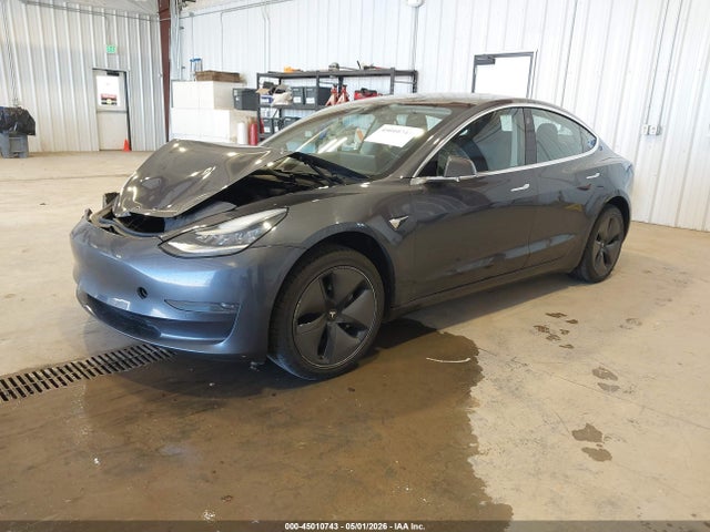 2020 Tesla Model 3 Standard Range Plus Rear-wheel Drive/standard Range Rear-wheel Drive მანქანა იყიდება აუქციონზე, vin: 5YJ3E1EA7LF645627, აუქციონის ნომერი: 45010743