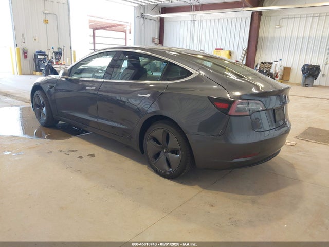 2020 Tesla Model 3 Standard Range Plus Rear-wheel Drive/standard Range Rear-wheel Drive მანქანა იყიდება აუქციონზე, vin: 5YJ3E1EA7LF645627, აუქციონის ნომერი: 45010743