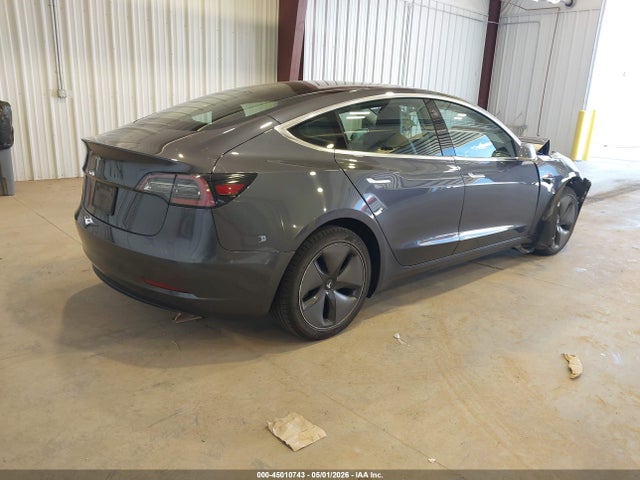 2020 Tesla Model 3 Standard Range Plus Rear-wheel Drive/standard Range Rear-wheel Drive მანქანა იყიდება აუქციონზე, vin: 5YJ3E1EA7LF645627, აუქციონის ნომერი: 45010743