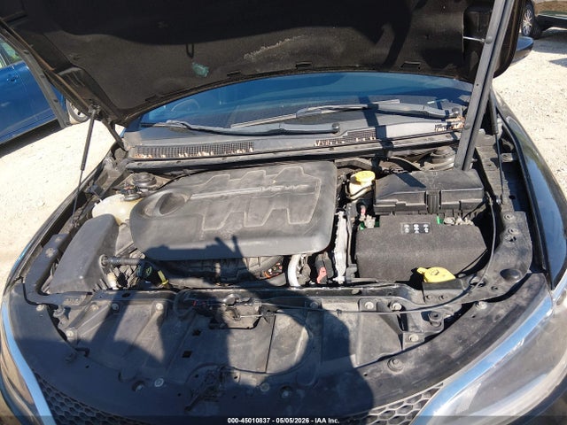 2015 Chrysler 200 C მანქანა იყიდება აუქციონზე, vin: 1C3CCCCG5FN572888, აუქციონის ნომერი: 45010837