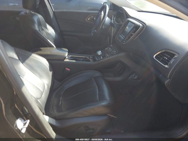 2015 Chrysler 200 C მანქანა იყიდება აუქციონზე, vin: 1C3CCCCG5FN572888, აუქციონის ნომერი: 45010837