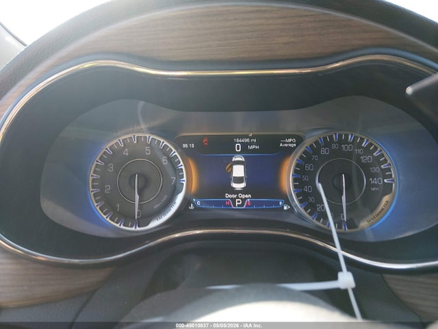 2015 Chrysler 200 C მანქანა იყიდება აუქციონზე, vin: 1C3CCCCG5FN572888, აუქციონის ნომერი: 45010837
