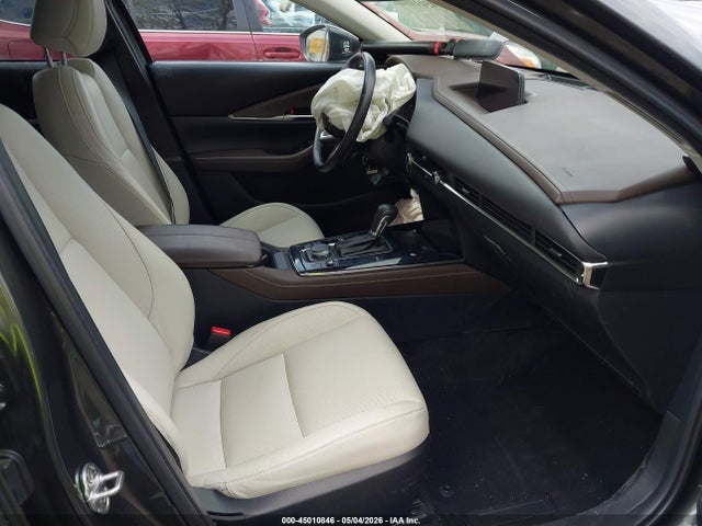 Продажа на аукционе авто 2024 Mazda Cx-30 2.5 Turbo Premium Package, vin: 3MVDMBDY1RM627297, номер лота: 45010846