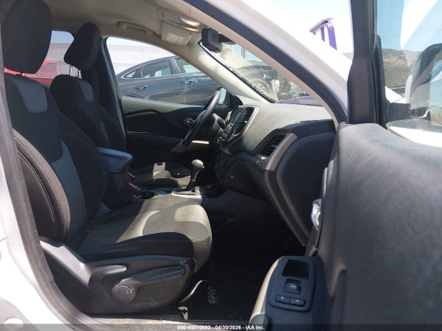 Продажа на аукционе авто 2018 Jeep Cherokee Latitude 4x4, vin: 1C4PJMCB1JD528463, номер лота: 45010892