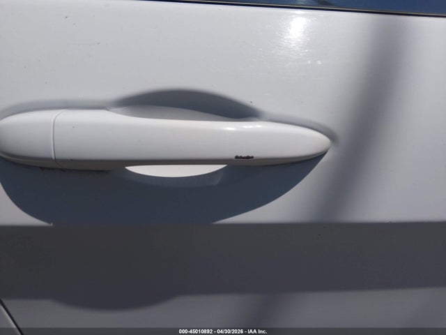 Продажа на аукционе авто 2018 Jeep Cherokee Latitude 4x4, vin: 1C4PJMCB1JD528463, номер лота: 45010892