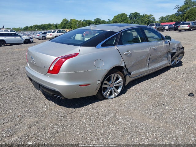 45010919 :رقم المزاد ، SAJWA2G73H8W03948 vin ، 2017 Jaguar Xj Xjl Portfolio مزاد بيع