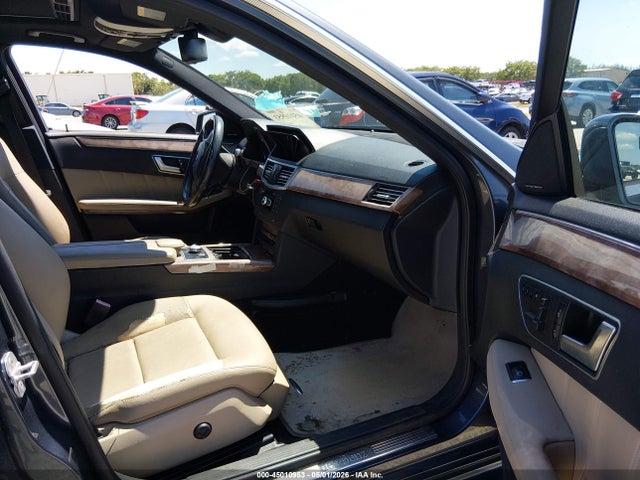 45010953 :رقم المزاد ، WDDHF5KB5DA758208 vin ، 2013 Mercedes-benz E 350 مزاد بيع