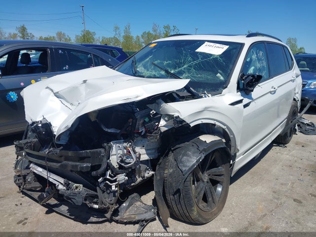 2023 Volkswagen Tiguan 2.0t Se R-line Black მანქანა იყიდება აუქციონზე, vin: 3VV8B7AX4PM075892, აუქციონის ნომერი: 45011009