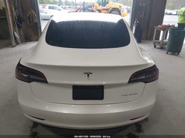 45011028 :رقم المزاد ، 5YJ3E1EB2NF106571 vin ، 2022 Tesla Model 3 Long Range Dual Motor All-wheel Drive مزاد بيع