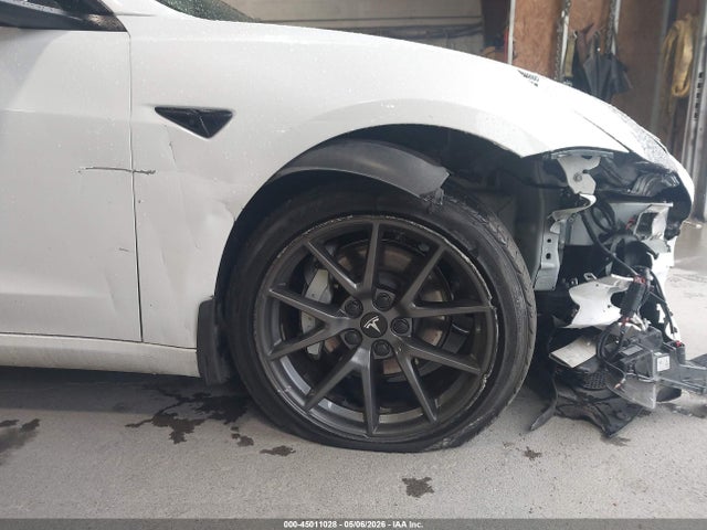 45011028 :رقم المزاد ، 5YJ3E1EB2NF106571 vin ، 2022 Tesla Model 3 Long Range Dual Motor All-wheel Drive مزاد بيع