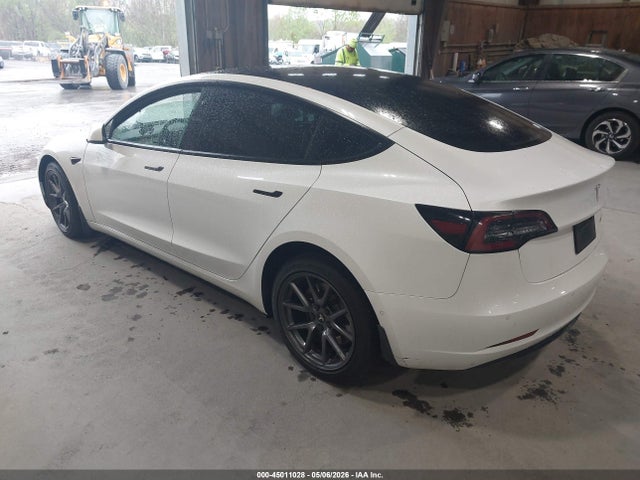45011028 :رقم المزاد ، 5YJ3E1EB2NF106571 vin ، 2022 Tesla Model 3 Long Range Dual Motor All-wheel Drive مزاد بيع