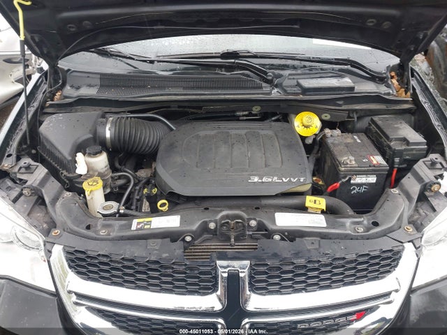 45011053 :رقم المزاد ، 2C4RDGCG2FR712652 vin ، 2015 Dodge Grand Caravan Sxt مزاد بيع