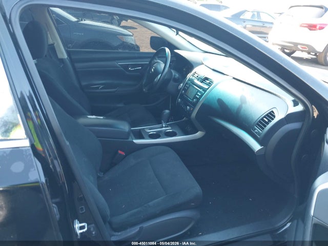 2015 Nissan Altima 2.5 Sv მანქანა იყიდება აუქციონზე, vin: 1N4AL3AP8FC495988, აუქციონის ნომერი: 45011084