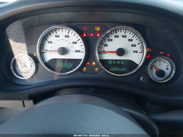 45011116 :رقم المزاد ، 1C4HJWEG6FL585084 vin ، 2015 Jeep Wrangler Unlimited Sahara مزاد بيع