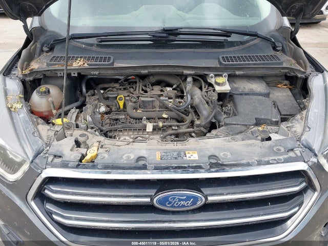 45011119 :رقم المزاد ، 1FMCU0GDXKUA17373 vin ، 2019 Ford Escape Se مزاد بيع