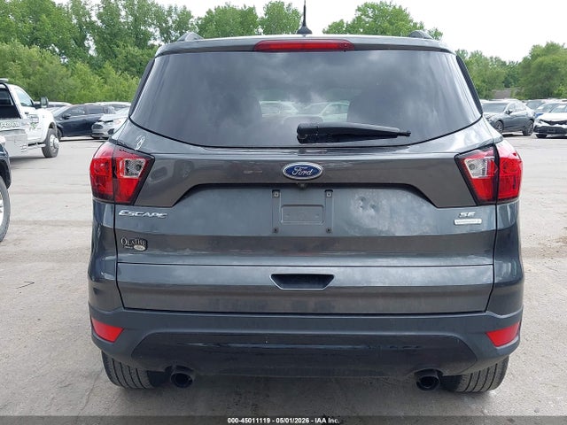 45011119 :رقم المزاد ، 1FMCU0GDXKUA17373 vin ، 2019 Ford Escape Se مزاد بيع