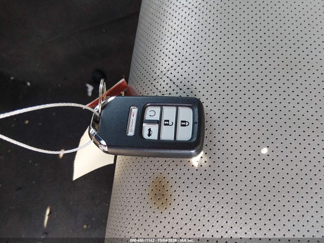 45011142 :رقم المزاد ، 19UUB3F72FA000409 vin ، 2015 Acura Tlx V6 Advance مزاد بيع