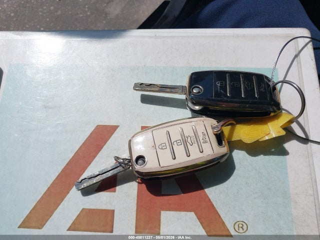45011227 :رقم المزاد ، KNDJN2A26F7127966 vin ، 2015 Kia Soul مزاد بيع