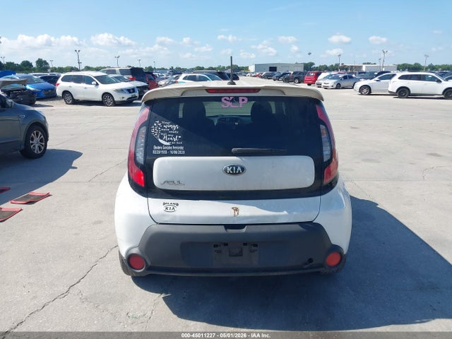45011227 :رقم المزاد ، KNDJN2A26F7127966 vin ، 2015 Kia Soul مزاد بيع