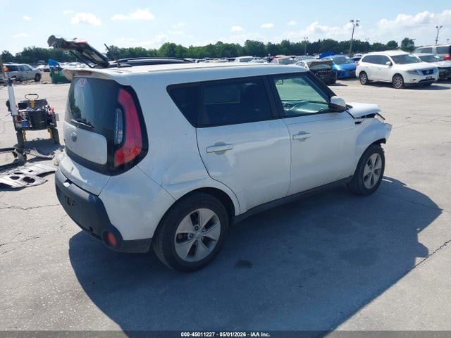 45011227 :رقم المزاد ، KNDJN2A26F7127966 vin ، 2015 Kia Soul مزاد بيع