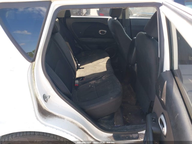 45011227 :رقم المزاد ، KNDJN2A26F7127966 vin ، 2015 Kia Soul مزاد بيع