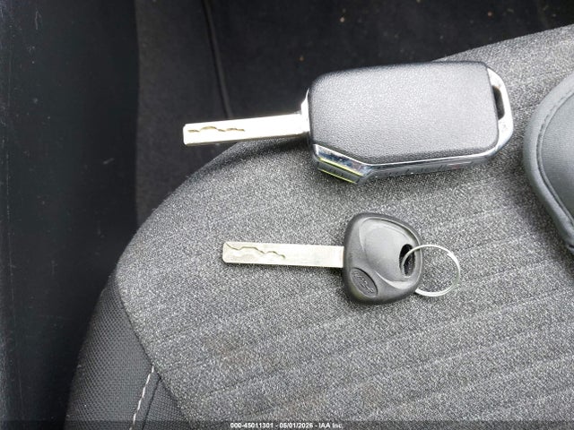 2020 Kia Soul S მანქანა იყიდება აუქციონზე, vin: KNDJ23AU8L7069211, აუქციონის ნომერი: 45011301