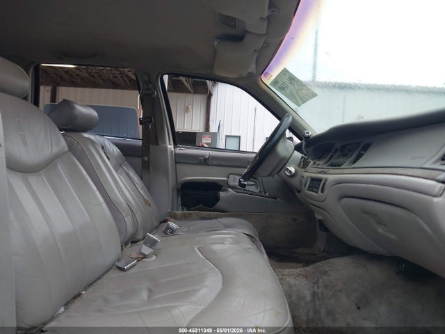 45011349 :رقم المزاد ، 1LNLM81W7TY669628 vin ، 1996 Lincoln Town Car Executive مزاد بيع