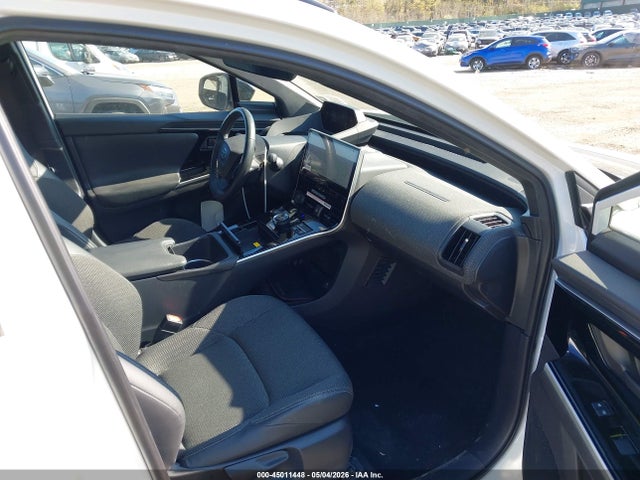 Продажа на аукционе авто 2023 Toyota Bz4x Xle, vin: JTMABACA8PA027475, номер лота: 45011448