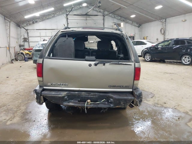 Продажа на аукционе авто 2001 Chevrolet Blazer Ls, vin: 1GNCT18WX1K232010, номер лота: 45011453