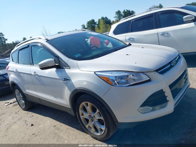 1FMCU9J93FUC66600 Ford Escape Titanium