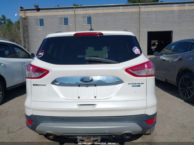 1FMCU9J93FUC66600 Ford Escape Titanium