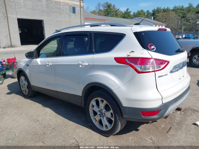 1FMCU9J93FUC66600 Ford Escape Titanium