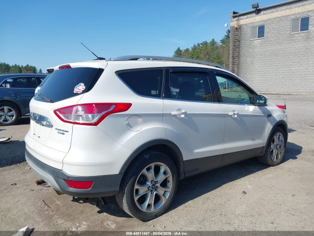 1FMCU9J93FUC66600 Ford Escape Titanium