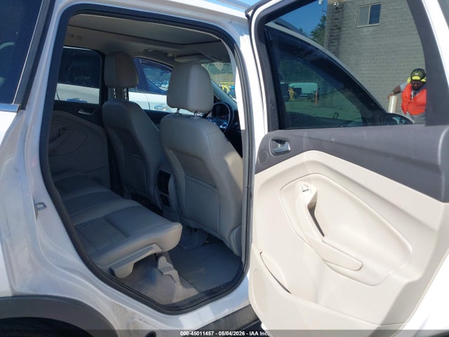 1FMCU9J93FUC66600 Ford Escape Titanium