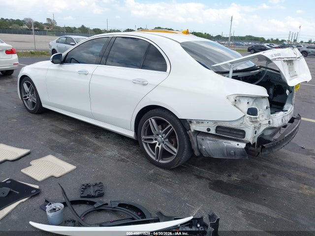 45011528 :رقم المزاد ، WDDZF4JB3HA132534 vin ، 2017 Mercedes-benz E 300 مزاد بيع