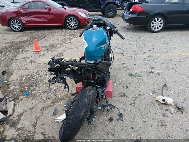 45011559 :رقم المزاد ، JKAEXKH19MDAB4495 vin ، 2021 Kawasaki Ex400 مزاد بيع