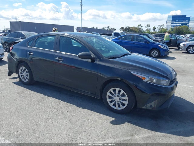 2024 3KPF24AD6RE766901 main image