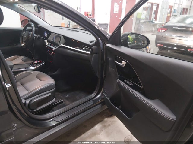 45011625 :رقم المزاد ، KNDCC3LG8N5144159 vin ، 2022 Kia Niro Ev Ex مزاد بيع