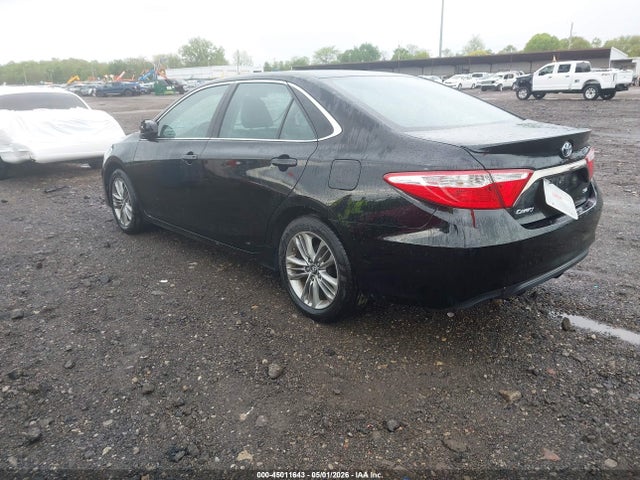 45011643 :رقم المزاد ، 4T1BF1FK3HU764656 vin ، 2017 Toyota Camry Se مزاد بيع