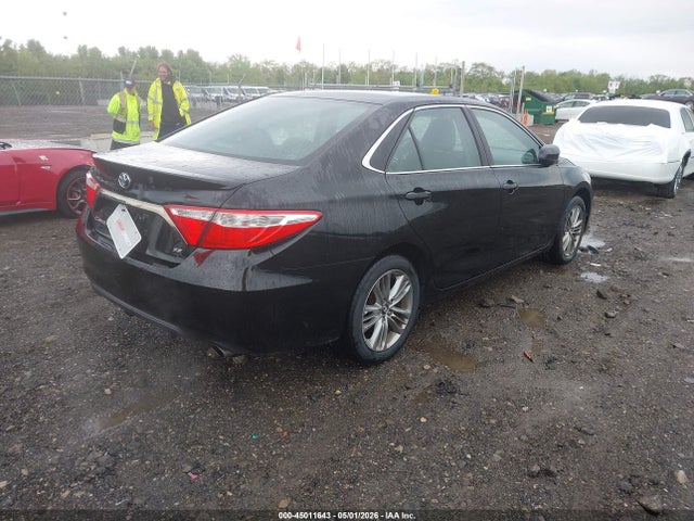 45011643 :رقم المزاد ، 4T1BF1FK3HU764656 vin ، 2017 Toyota Camry Se مزاد بيع