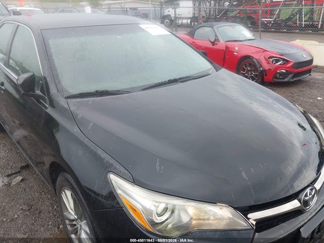 45011643 :رقم المزاد ، 4T1BF1FK3HU764656 vin ، 2017 Toyota Camry Se مزاد بيع