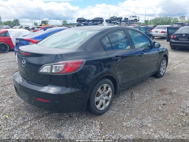 Продажа на аукционе авто 2012 Mazda Mazda3 I Sport, vin: JM1BL1UF2C1530988, номер лота: 45011670