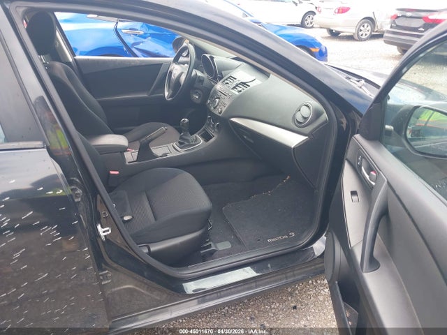 Продажа на аукционе авто 2012 Mazda Mazda3 I Sport, vin: JM1BL1UF2C1530988, номер лота: 45011670