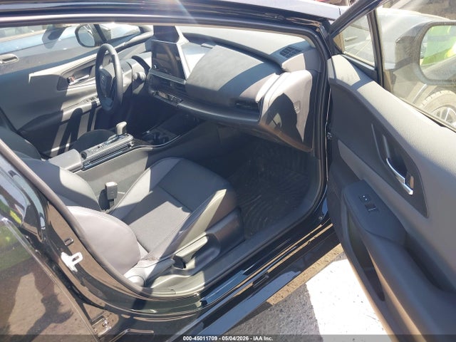 JTDADABU5T3033397 Toyota Prius Xle Awd-e