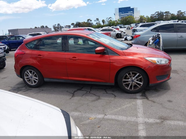 1FADP3K27JL278526 Ford FOCUS SE