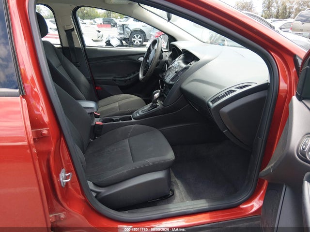 1FADP3K27JL278526 Ford FOCUS SE